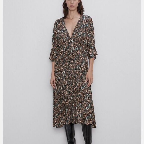 Zara Dresses & Skirts - Zara Bohemian Paisley Print V-neck 3/4 Sleeve Midi Dress Size M